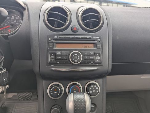 Used 2014 Nissan Rogue S FWD image 15