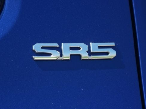 Used 2024 Toyota Tacoma SR5 AWD/4WD image 19