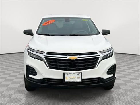 Used 2022 Chevrolet Equinox LS w/ LS Convenience Package image 2
