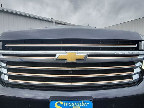 New 2024 Chevrolet Suburban High Country image 14