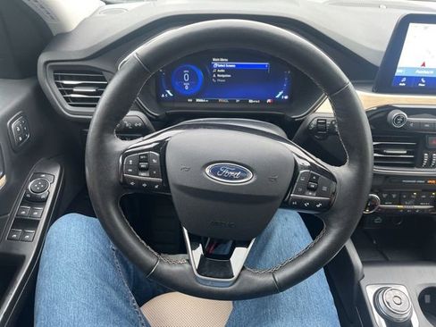 Used 2022 Ford Escape Titanium w/ Titanium Elite Package image 30