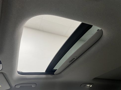 Used 2024 Hyundai Santa Fe Limited image 22