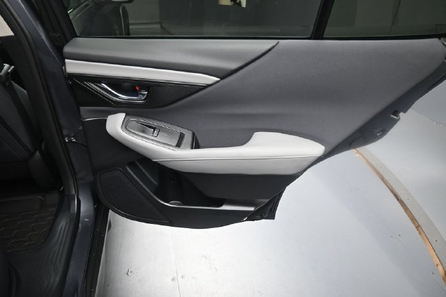 Used 2024 Subaru Outback Premium AWD/4WD image 26