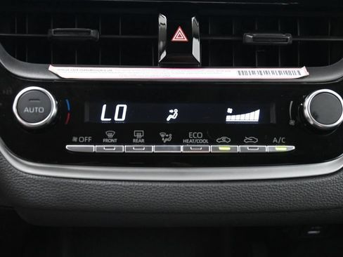 Used 2024 Toyota Corolla LE FWD image 20