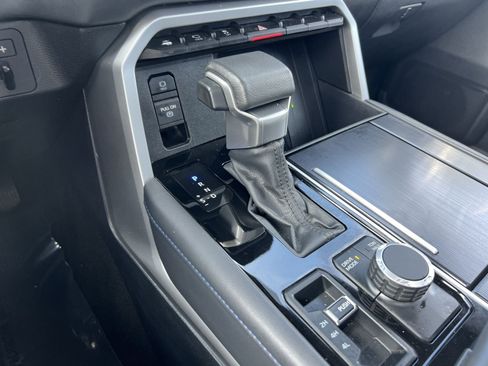 Used 2023 Toyota Tundra Platinum AWD/4WD image 21