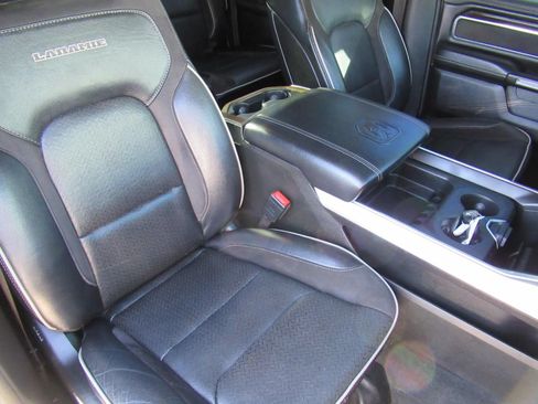 Used 2022 RAM 1500 Laramie RWD image 12