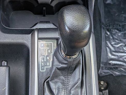 Used 2017 Toyota Tacoma SR5 AWD/4WD image 12