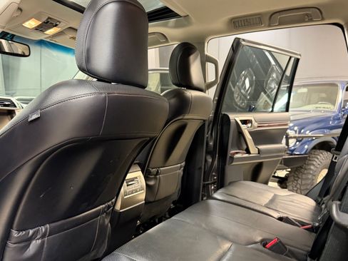 Used 2014 Lexus GX 460 w/ Premium Package AWD/4WD image 25