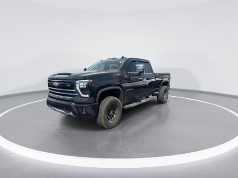 Used 2024 Chevrolet Silverado 2500 LTZ w/ LTZ Plus Package image 5