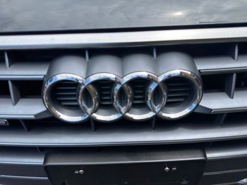 Used 2018 Audi Q5 2.0T Premium Plus w/ Premium Plus Package AWD/4WD image 8