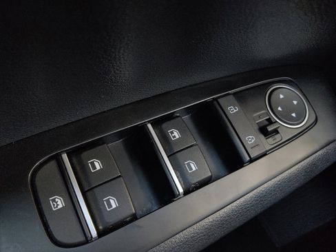 Used 2025 Kia Soul LX w/ LX Technology Package image 27