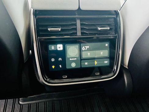 Used 2023 Rivian R1S Adventure image 26