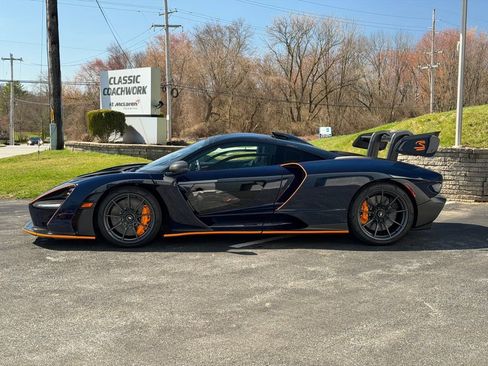 Used 2019 McLaren Senna image 6