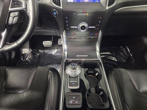 Used 2020 Ford Edge ST w/ Equipment Group 401A AWD/4WD image 13