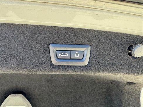 Used 2020 BMW 740i image 24