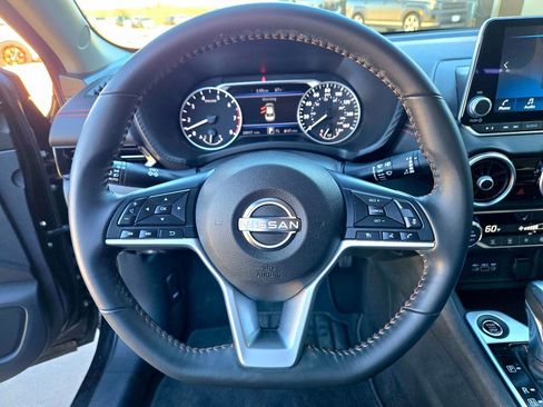 Used 2024 Nissan Sentra SR image 11