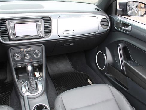 Used 2014 Volkswagen Beetle 1.8T image 19