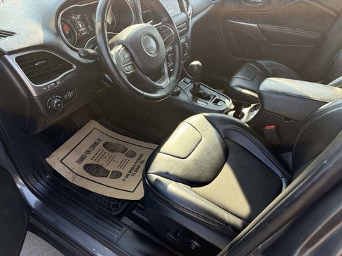 Used 2020 Jeep Cherokee Latitude Plus w/ Cold Weather Group image 9