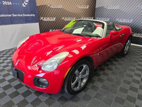 Used 2007 Pontiac Solstice GXP image 2