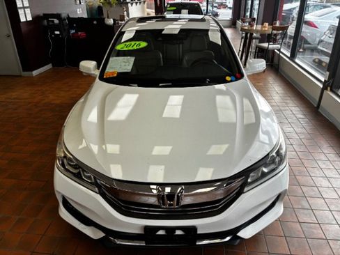 Used 2016 Honda Accord EX-L image 6