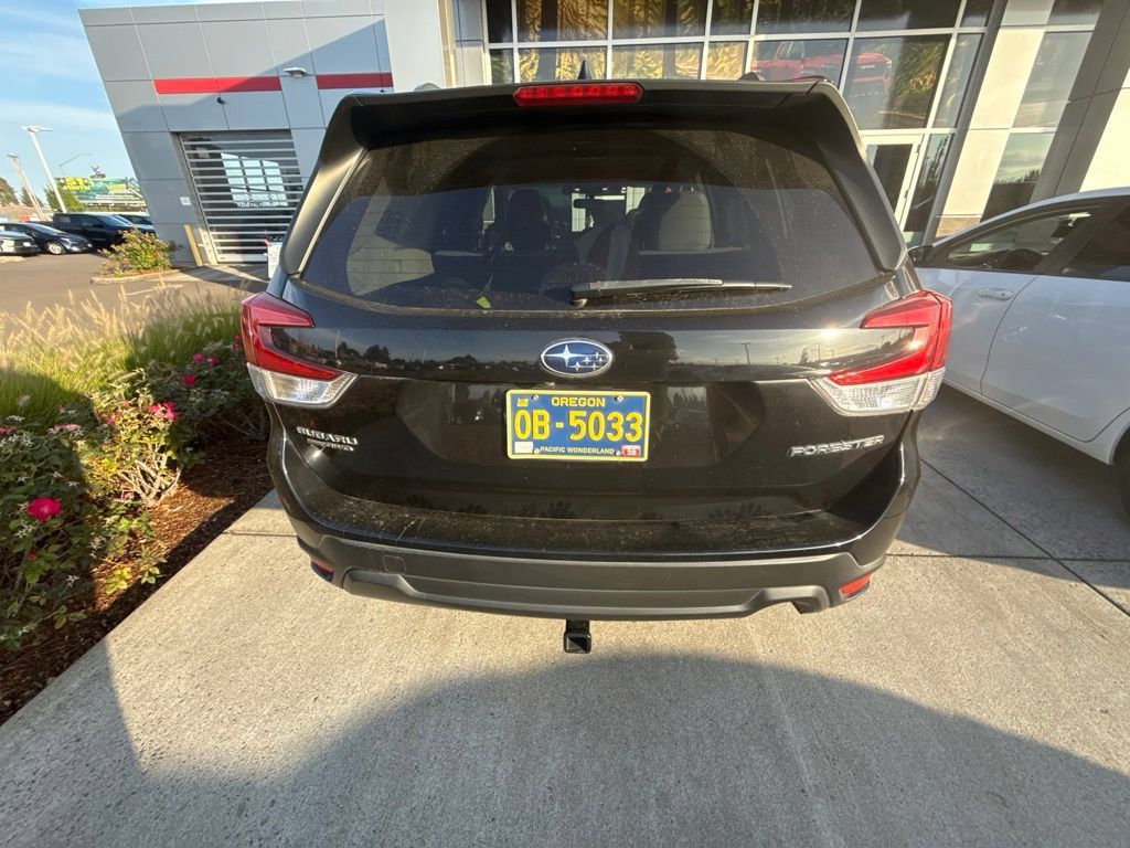 Used 2019 Subaru Forester Premium w/ All-Weather Package AWD/4WD image 6