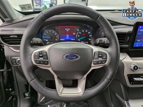 Used 2022 Ford Explorer XLT w/ Equipment Group 202A AWD/4WD image 22