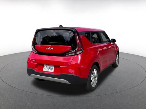Used 2025 Kia Soul LX w/ LX Technology Package FWD image 12