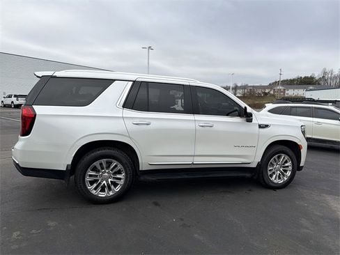 Used 2023 GMC Yukon SLT image 3