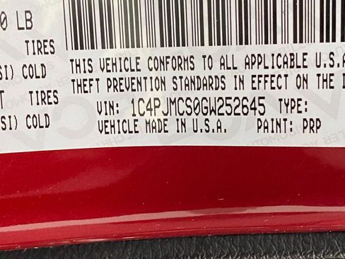 Used 2016 Jeep Cherokee Latitude w/ Cold Weather Group image 29