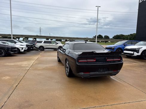 Used 2015 Dodge Challenger R/T w/ Quick Order Package 28B R/T RWD image 19