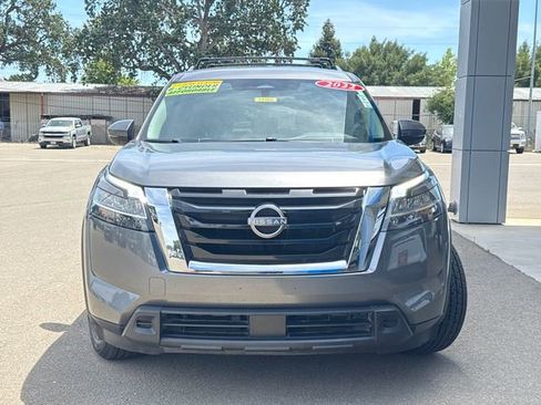 Used 2022 Nissan Pathfinder SV w/ Cargo Package FWD image 8