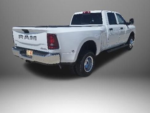 New 2026 RAM 3500 Tradesman AWD/4WD image 4