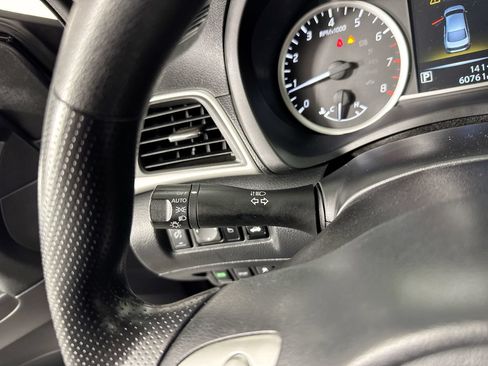 Used 2018 Nissan Sentra S FWD image 19