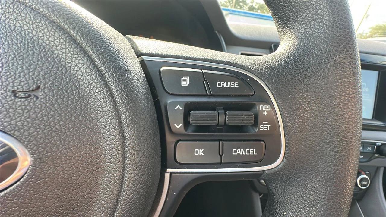 Used 2018 Kia Niro LX FWD image 42