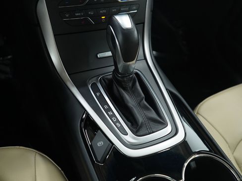 Used 2018 Ford Edge SEL w/ Equipment Group 201A image 24