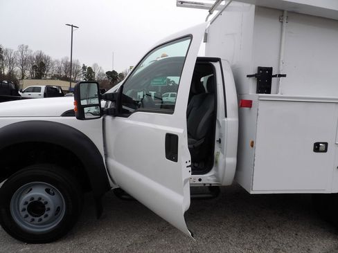 Used 2015 Ford F550 2WD Regular Cab Super Duty w/ Power Equipment Group image 13