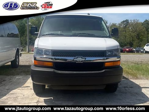 Used 2016 Chevrolet Express 3500 LT w/ LT Preferred Equipment Group RWD image 2