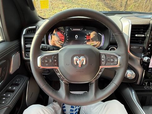 Used 2025 RAM 1500 Laramie image 22