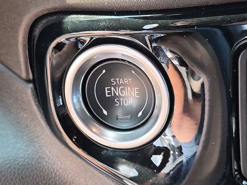Certified 2026 Chevrolet Silverado 1500 LTZ w/ LTZ Convenience Package II AWD/4WD image 21