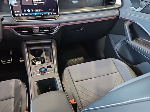 New 2026 Volkswagen Tiguan SE R-Line image 24