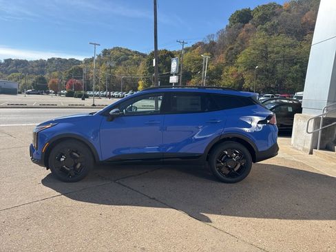 New 2026 Kia Sportage X-Line w/ X-Line Premium Package image 4