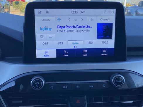 Used 2022 Ford Escape SEL image 24