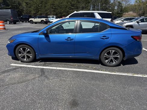 Used 2022 Nissan Sentra SV w/ Lighting Package image 8