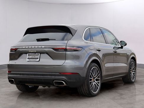 Certified 2023 Porsche Cayenne image 8