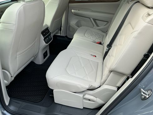 New 2026 Volkswagen Atlas SE image 12
