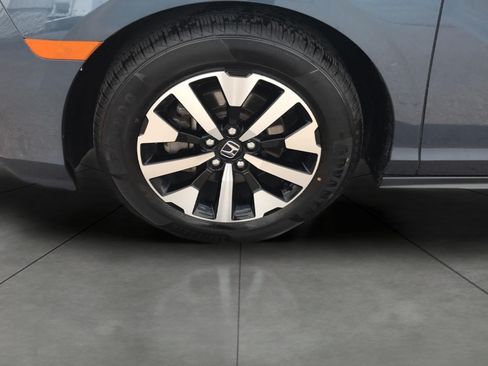 Used 2025 Honda Odyssey EX-L image 3