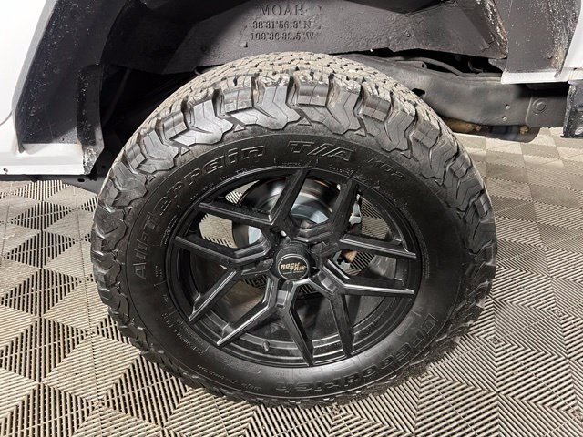 Used 2015 Jeep Wrangler Unlimited Sport w/ Quick Order Package 24S AWD/4WD image 23