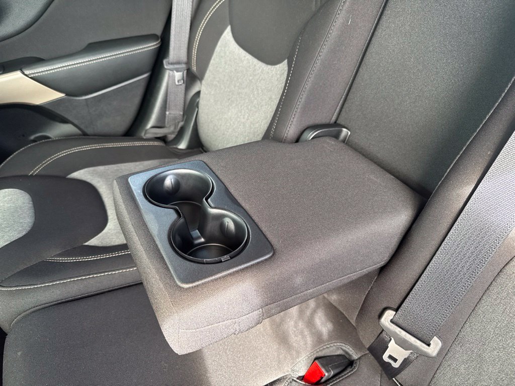 Used 2018 Jeep Cherokee Latitude w/ Cold Weather Group FWD image 30
