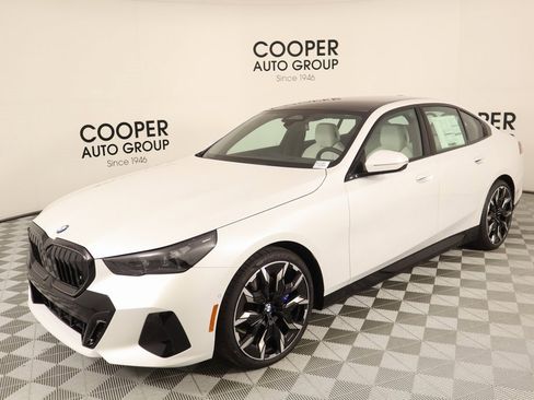 New 2025 BMW 530i w/ M Sport Package image 11