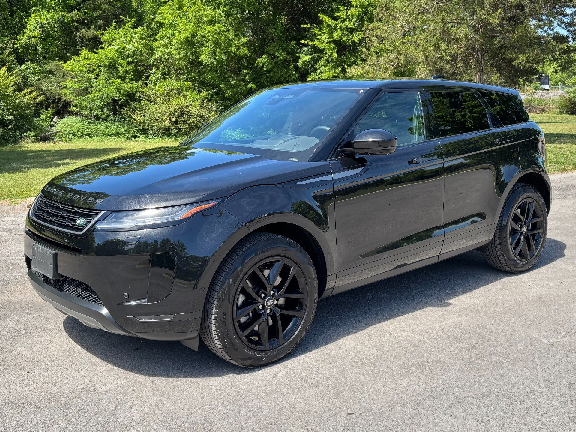 Used 2025 Land Rover Range Rover Evoque S AWD/4WD image 2